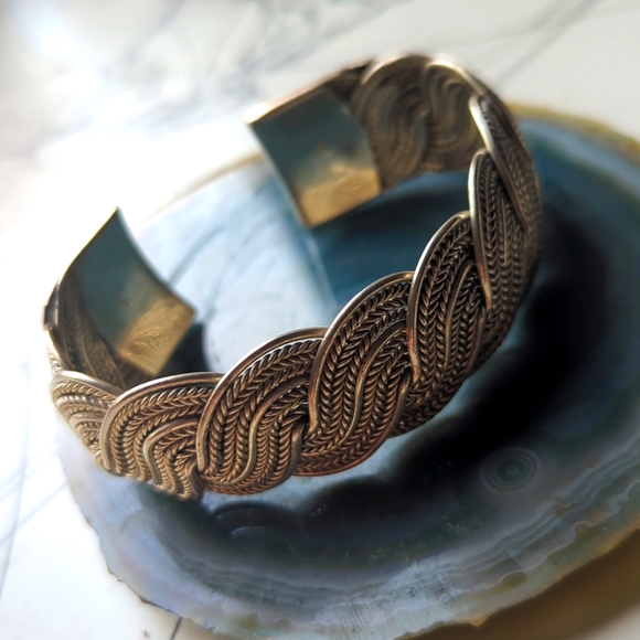 Braided silver cuff bracelet - Picture 7 of 13